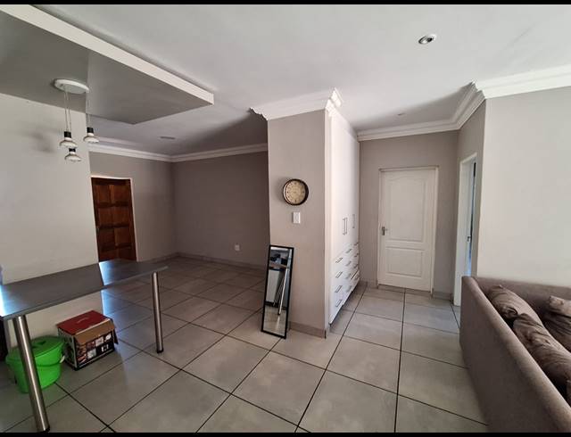 3 BEDROOM TOWNHOUSE FOR SALE IN ARCON PARK